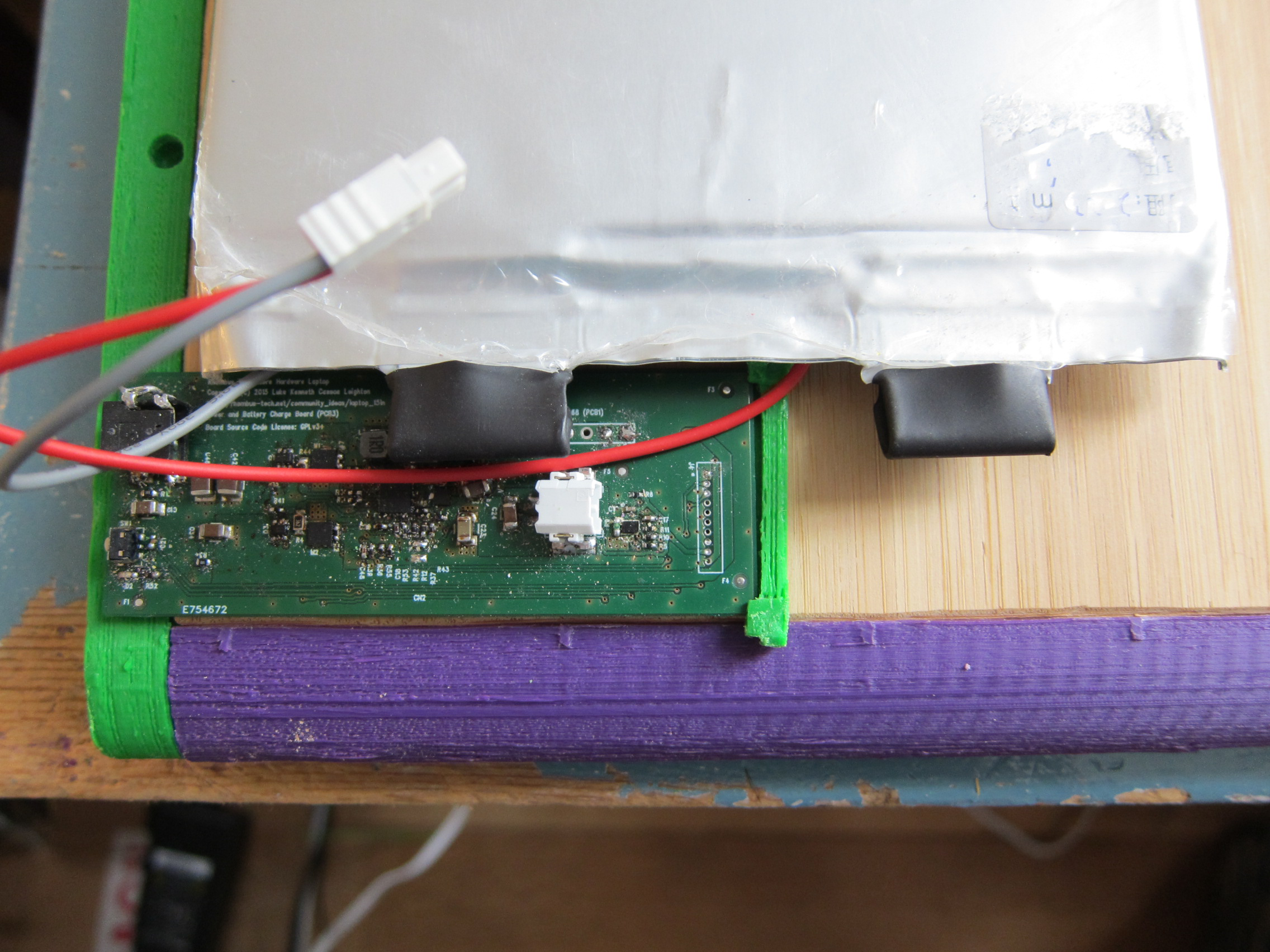 battery pcb rev1 and battery.png